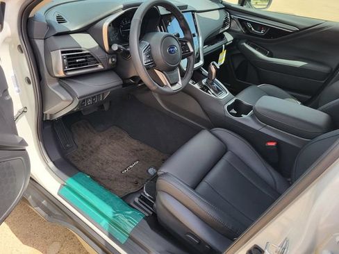 Used 2025 Subaru Outback Touring AWD/4WD image 22