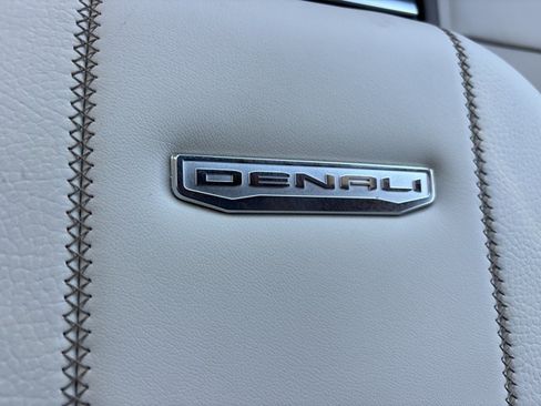 New 2026 GMC Yukon Denali w/ Denali Reserve Package AWD/4WD image 45