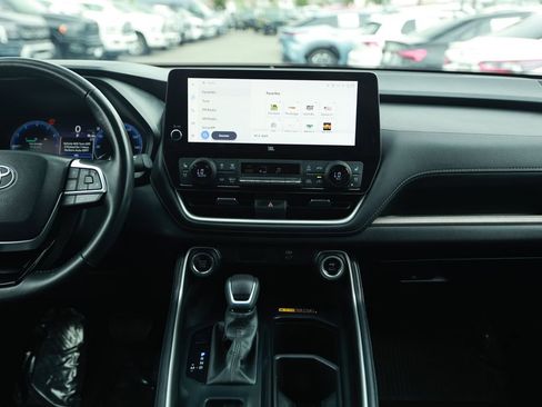Used 2024 Toyota Grand Highlander FWD image 26