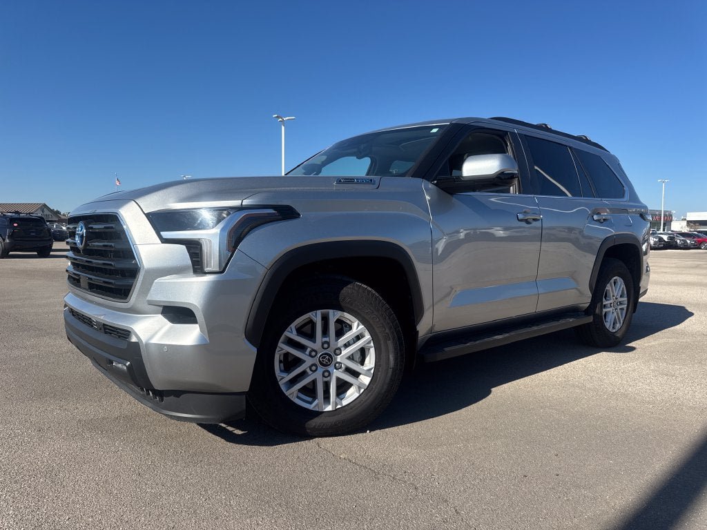 Used 2024 Toyota Sequoia SR5 w/ SR5 Premium Package AWD/4WD 360° Tour