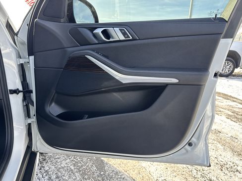 Used 2020 BMW X5 xDrive40i w/ Premium Package image 27