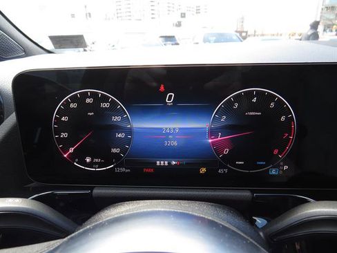 Used 2025 Mercedes-Benz GLA 250 GLA 250 4MATIC image 13