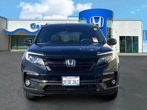 Used 2022 Honda Pilot Sport image 2