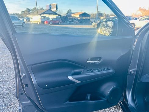 Used 2022 Nissan Kicks SV image 21