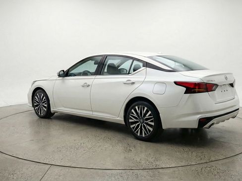 Used 2025 Nissan Altima 2.5 SV image 6