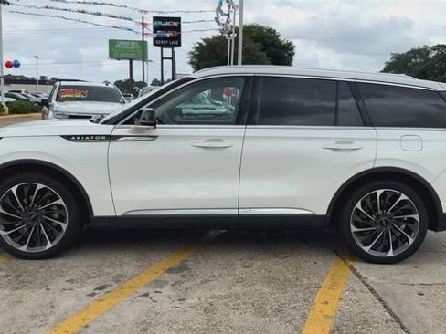 Used 2022 Lincoln Aviator Reserve w/ Equipment Group 201A RWD image 5