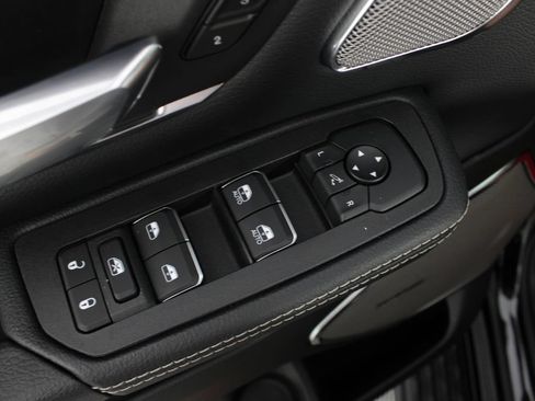New 2026 RAM 1500 Laramie w/ Night Edition AWD/4WD image 17