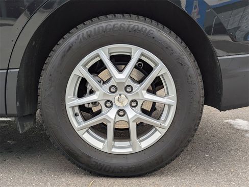 Used 2023 Chevrolet Equinox LT w/ Driver Convenience Package image 48