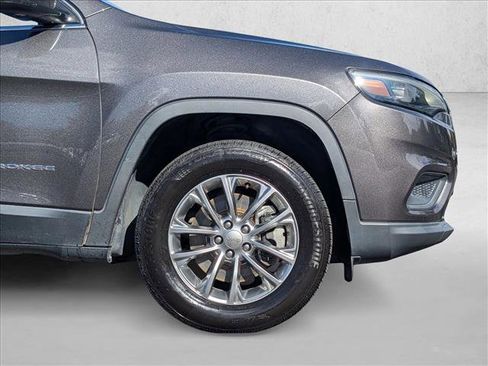 Used 2019 Jeep Cherokee Latitude Plus w/ Comfort/Convenience Group image 23