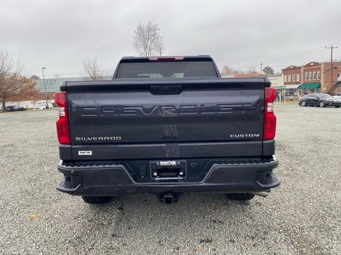 Used 2023 Chevrolet Silverado 1500 Custom image 4