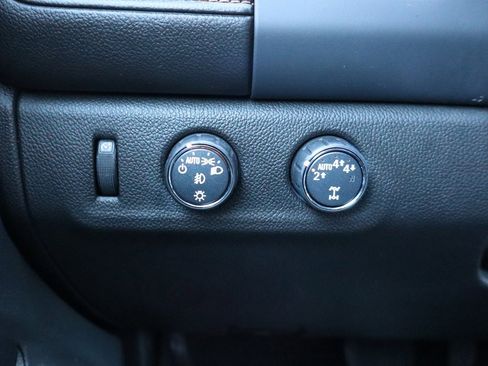 Used 2022 GMC Canyon AT4 w/ Trailering Package image 14