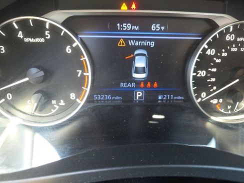 Used 2024 Nissan Altima 2.5 SV image 18