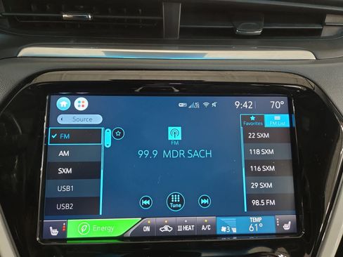 Used 2019 Chevrolet Bolt Premier w/ Infotainment Package FWD image 22