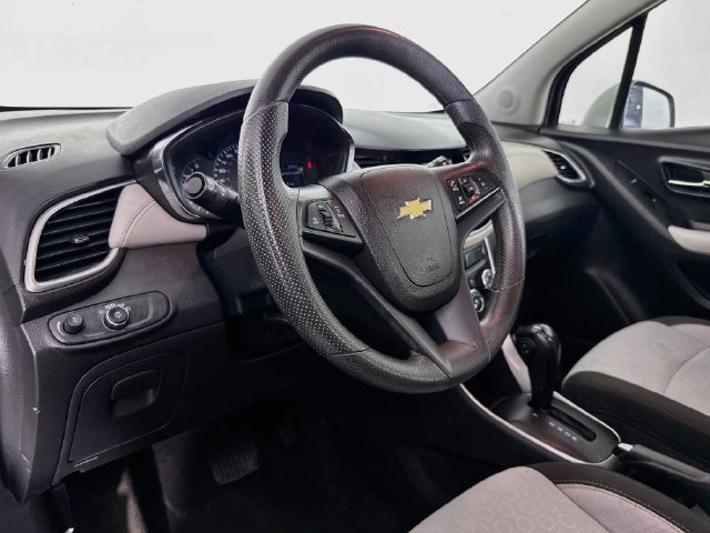 Used 2021 Chevrolet Trax LS w/ Tint and Cruise Package FWD image 19