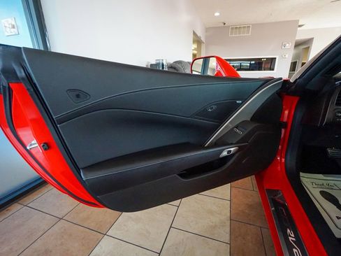 Used 2017 Chevrolet Corvette Stingray Coupe w/ Battery Protection Package image 13