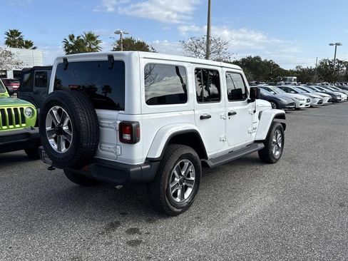 Used 2021 Jeep Wrangler Unlimited Sahara image 4