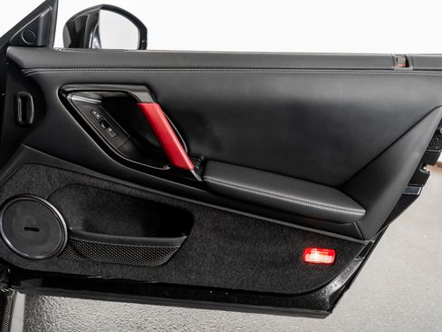 Used 2015 Nissan GT-R Black Edition image 43