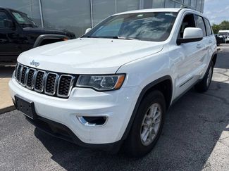 Used 2019 Jeep Grand Cherokee Laredo w/ Security & Convenience Group AWD/4WD video 2