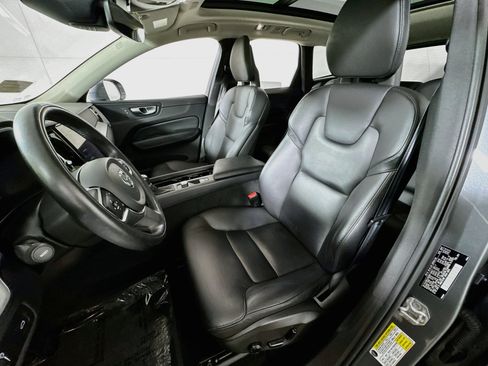 Used 2018 Volvo XC60 T6 Momentum w/ Advanced Package AWD/4WD image 13