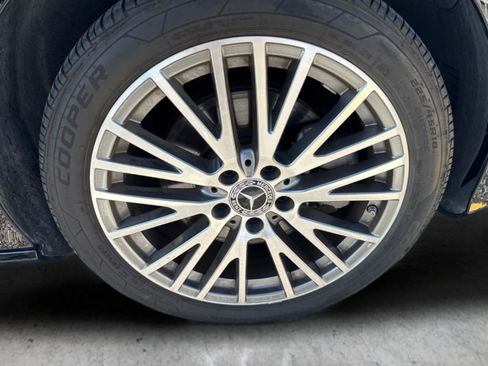 Used 2025 Mercedes-Benz CLA 250 4MATIC image 22