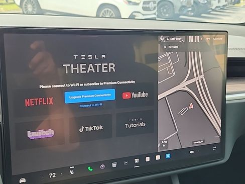 Used 2024 Tesla Model X image 33