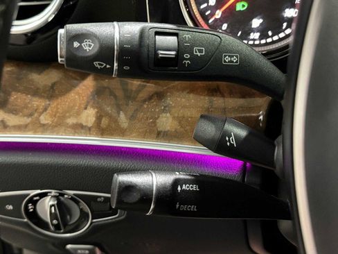 Used 2017 Mercedes-Benz E 400 4MATIC Wagon image 37