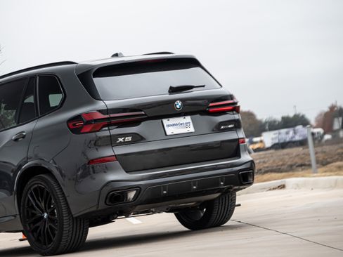 Used 2026 BMW X5 xDrive40i w/ M Sport Package image 6