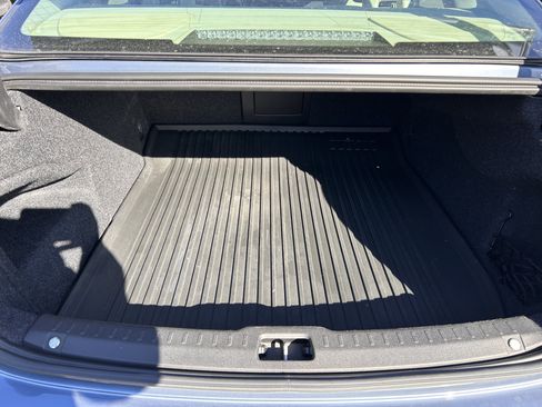 Used 2017 Volvo S90 T6 Momentum w/ Vision Package image 29