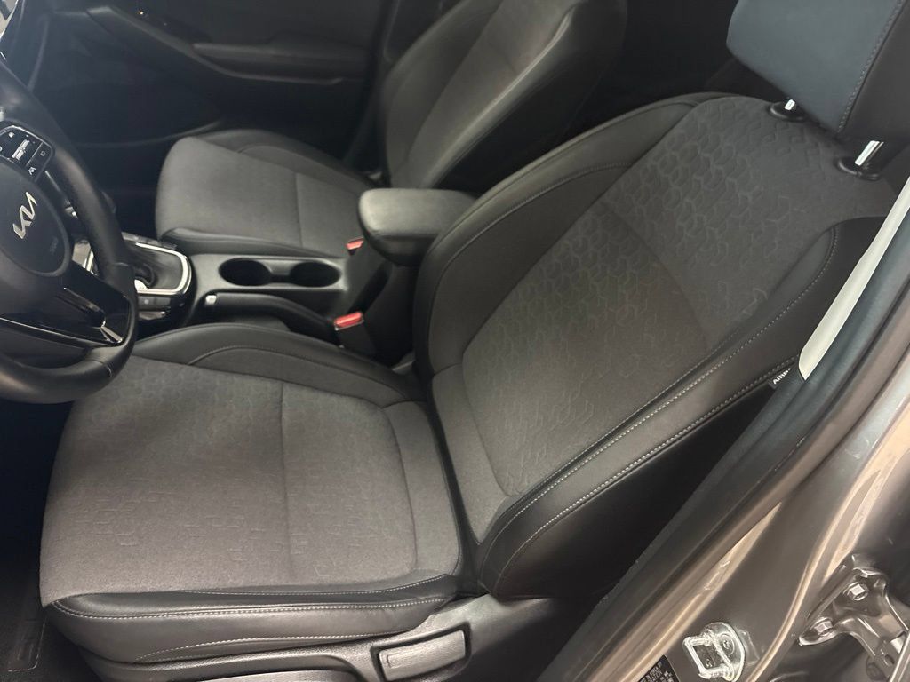 Used 2024 Kia Seltos S AWD/4WD image 23