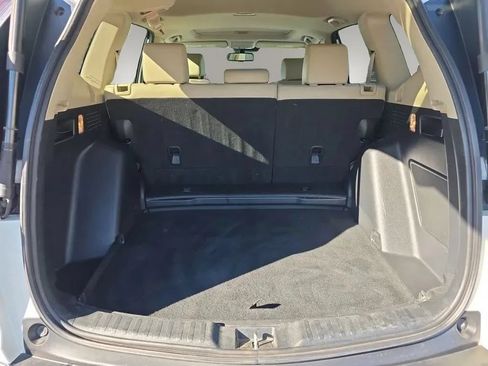 Used 2017 Honda CR-V Touring image 11