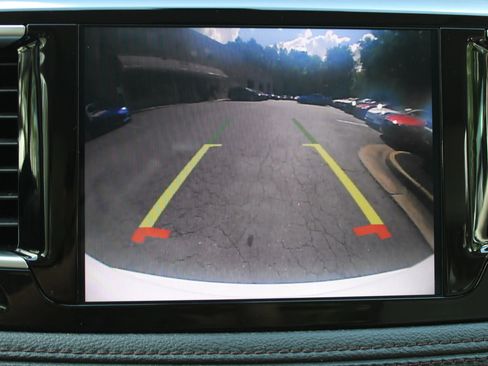 Used 2020 Chrysler Pacifica Limited image 8