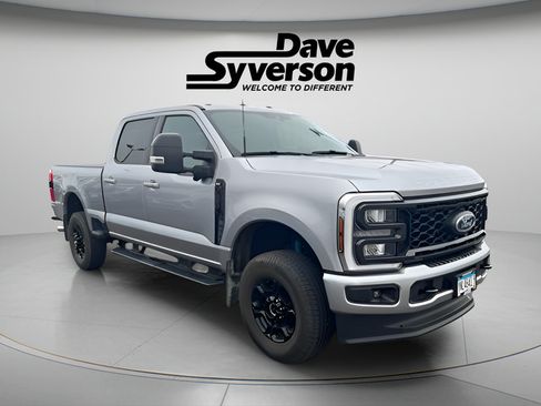 Used 2024 Ford F350 XLT w/ XLT Premium Package AWD/4WD image 3