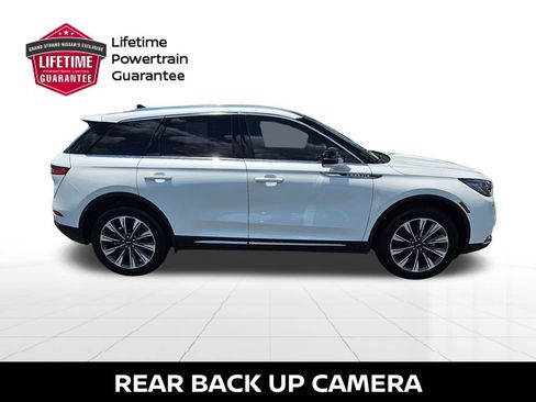 Used 2022 Lincoln Corsair Reserve w/ Elements Package FWD image 8