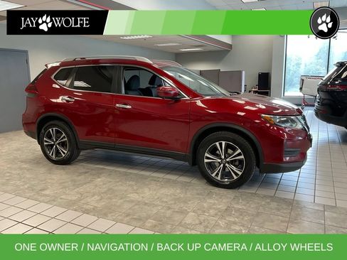 Used 2020 Nissan Rogue SV w/ Premium Package FWD image 1