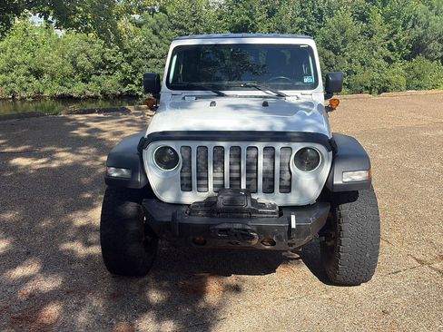 Used 2020 Jeep Gladiator Sport w/ Quick Order Package 24S AWD/4WD image 14