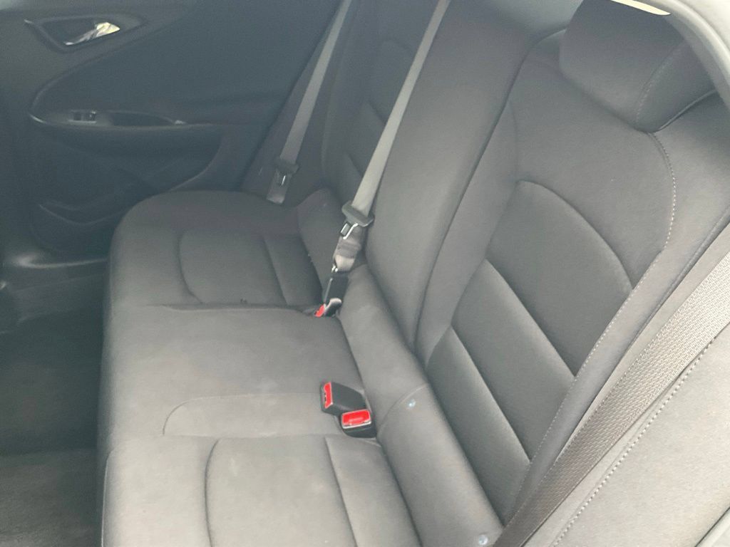 Used 2025 Chevrolet Malibu LS FWD image 13