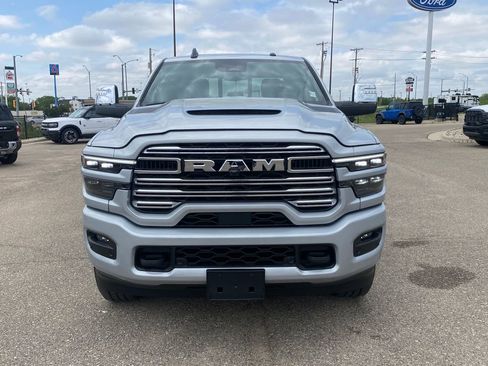 New 2026 RAM 2500 Laramie AWD/4WD image 16