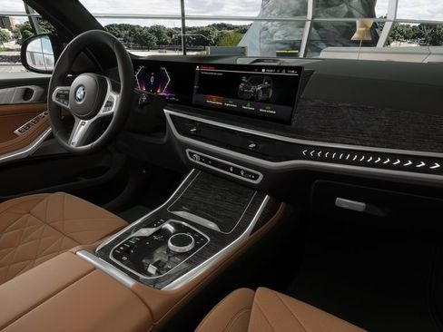 Used 2026 BMW X7 xDrive40i w/ M Sport Package image 43