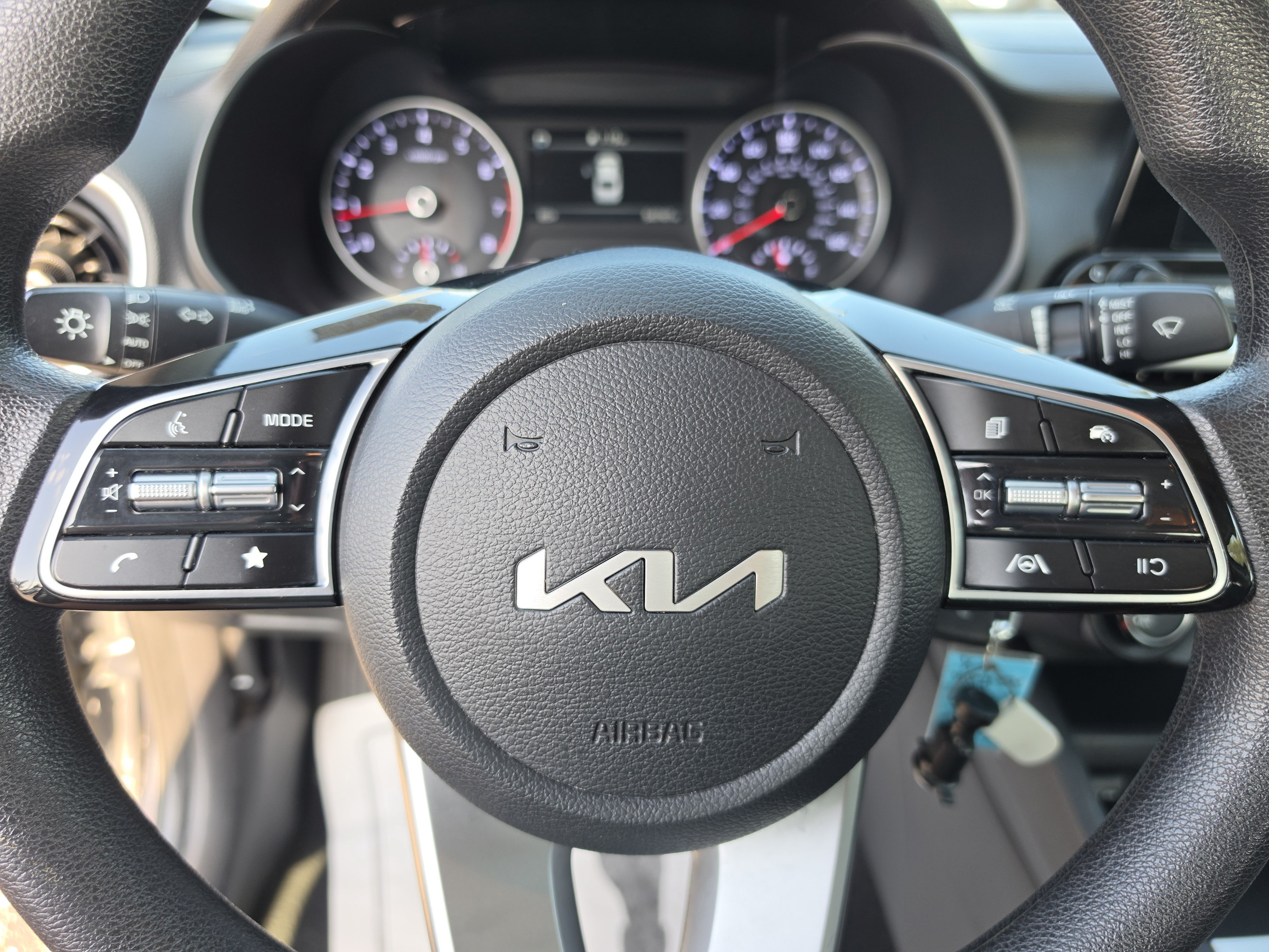 Used 2023 Kia Forte LXS FWD image 32