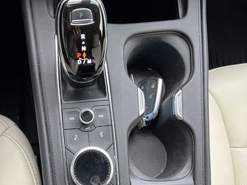 Used 2021 Cadillac XT4 Sport image 16