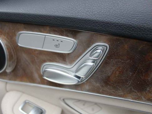 Used 2017 Mercedes-Benz C 300 Sedan image 28