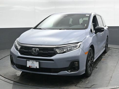 Used 2025 Honda Odyssey Sport-L image 5