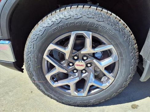 New 2026 GMC Sierra 1500 SLT image 21