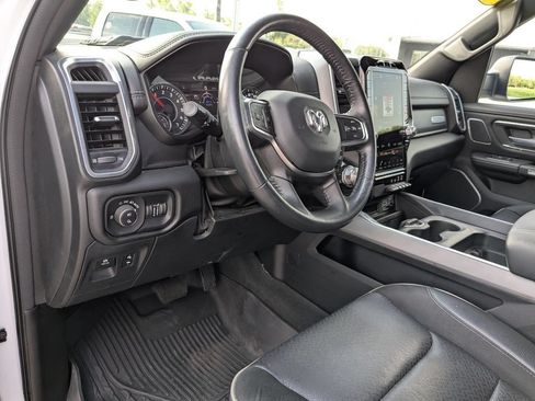 Used 2023 RAM 1500 Laramie AWD/4WD image 10