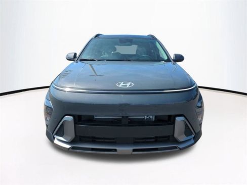 New 2026 Hyundai Kona Limited FWD image 3