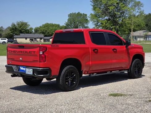 Used 2021 Chevrolet Silverado 1500 Custom Trail Boss w/ LPO, Dark Essentials Package AWD/4WD image 7