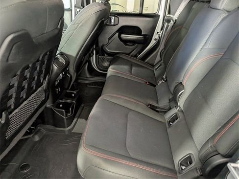 Used 2021 Jeep Gladiator Rubicon image 19