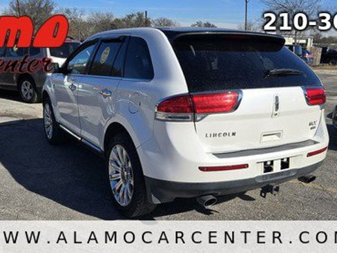Used 2012 Lincoln MKX AWD image 3