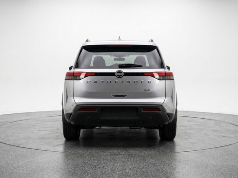 Used 2025 Nissan Pathfinder SV image 7