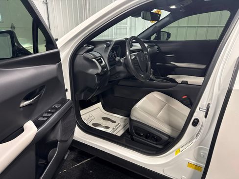 Used 2020 Lexus UX 250h w/ Premium Package AWD/4WD image 20